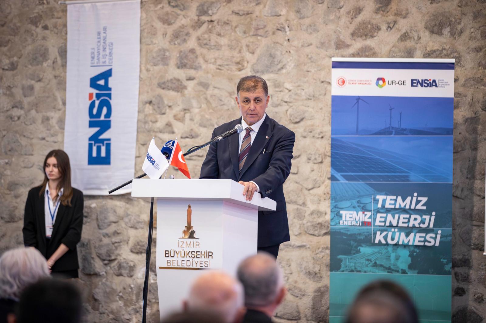 Cemil Tugay Başkan Tugay’dan Sanayicilere Yeşil Dönüşüm Çağrısı