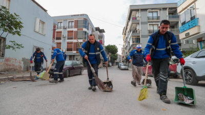 Buca Belediyesi, 47 mahallede başlattığı 'köşe bucak' temizlik çalışmalarını sürdürüyor.