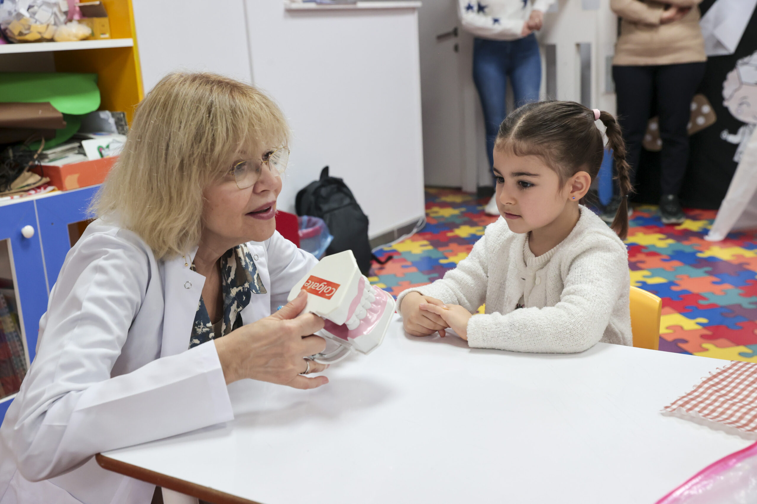 Buca Minikleri Eğlenerek Öğreniyor: Diş Sağlığı Eğitimleri Hız Kesmiyor!