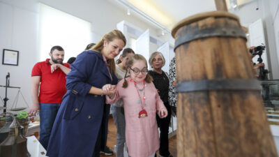 Buca Belediyesi, Özel Gereksinimli Bireyler Danışma Merkezi kursiyerlerini Kent Belleği