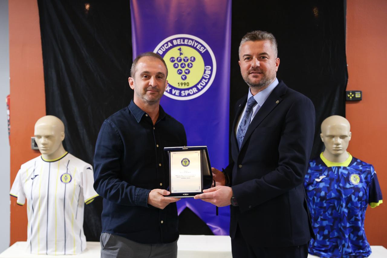 Buca Belediyespor Kulübü'nün altyapıya destek için düzenlediği dayanışma gecesi, Buca