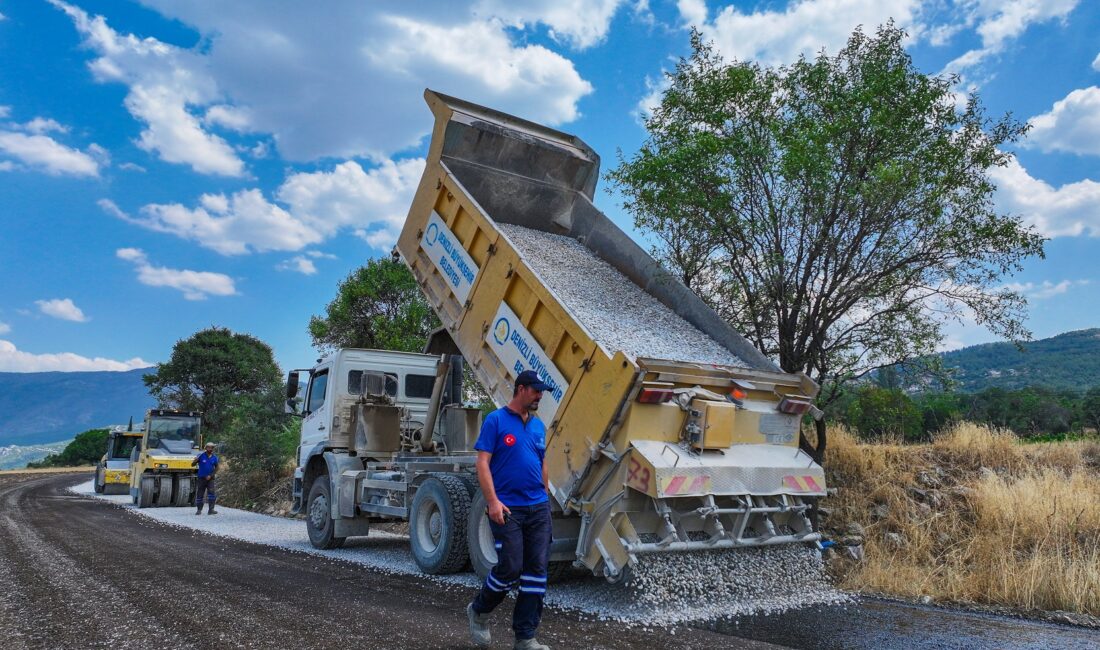 Denizli Büyükşehir Belediyesi, asfalt sezonunda kent genelinde toplam 228 kilometrelik