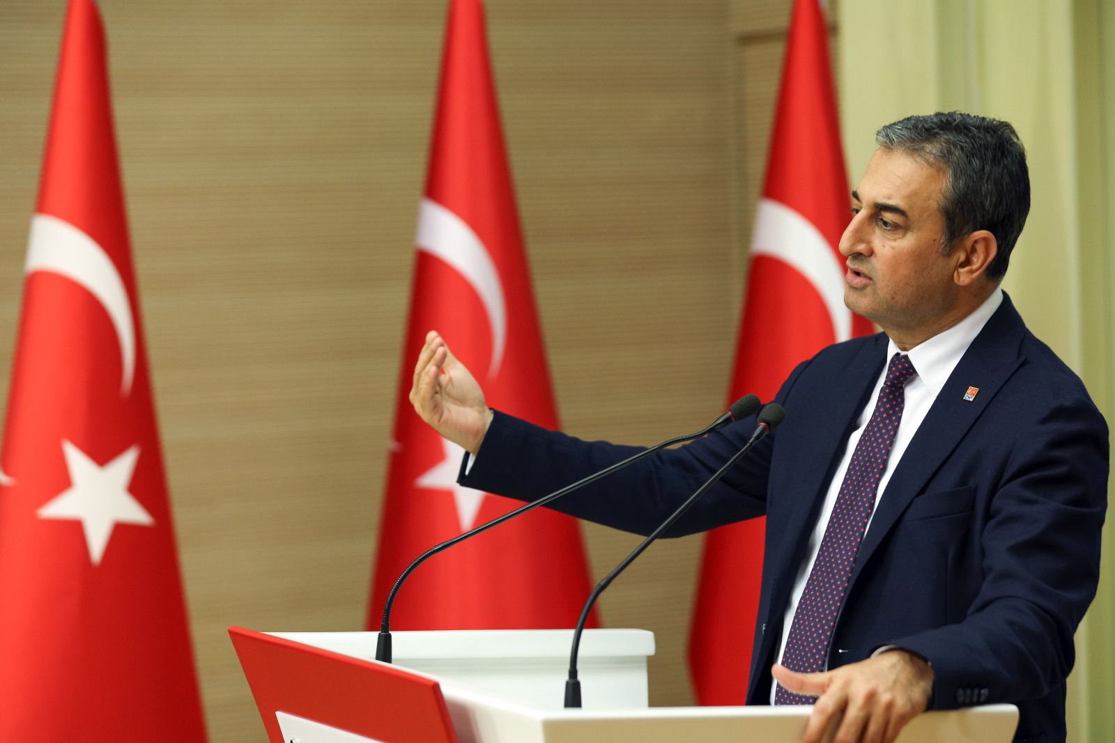 CHP Genel Başkan Yardımcısı Burhanettin Bulut, TRT'nin 19 Mart operasyonu