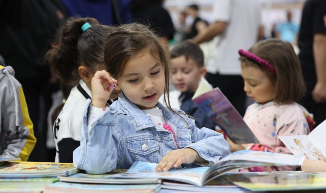 Denizli Kitap Fuarı Kapılarını Açıyor! Onur Konuğu Tuna Kiremitçi, 200 Yayıneviyle Buluşma! Denizli Kitap Fuarı 28 Kasım-7 Aralık'ta başlıyor! Onur konuğu Tuna