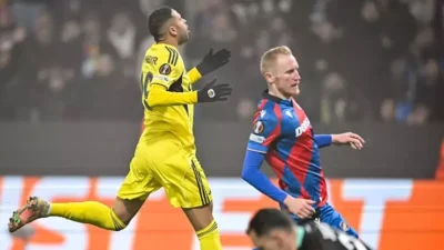 Fenerbahçe, UEFA Avrupa Ligi'nde Viktoria Plzen deplasmanından 0-0'lık berabere döndü.