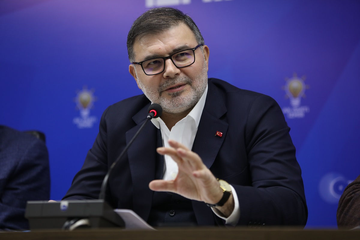 AK Parti İzmir İl Başkanı Saygılı, İZBAN krizini değerlendirdi. Tugay
