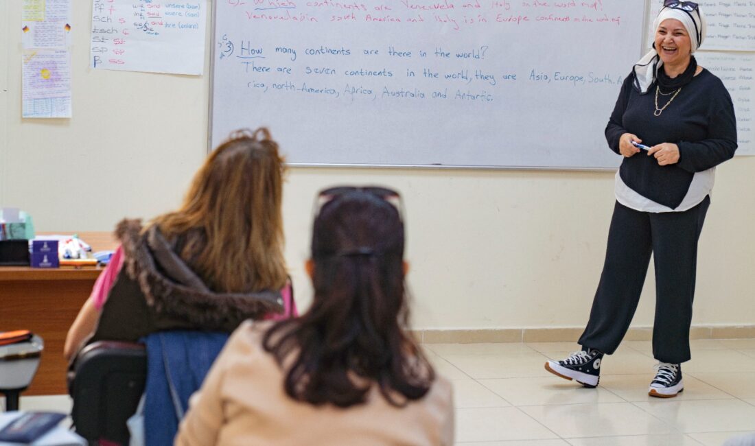 İzmir Büyükşehir Belediyesi, 25 Kasım öncesi kadınlara barınma, hukuki, psikolojik