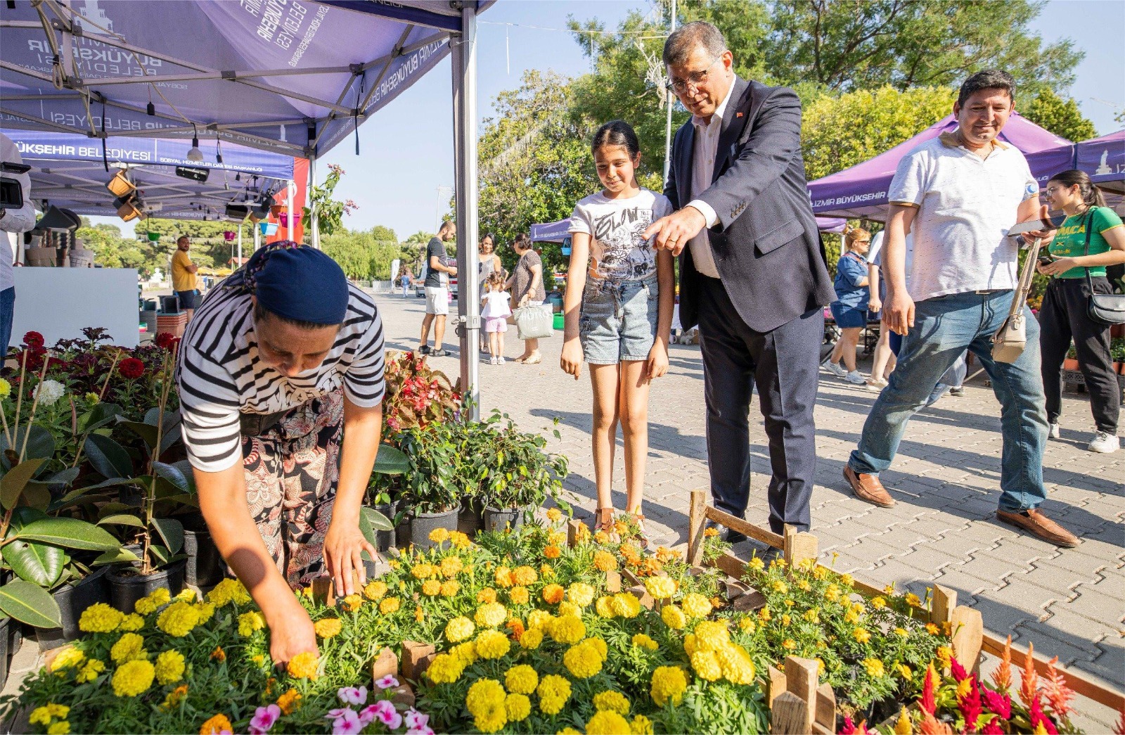 İzmir Kültürpark’ta düzenlenen Balkon ve Bahçe Bitkileri Festivali