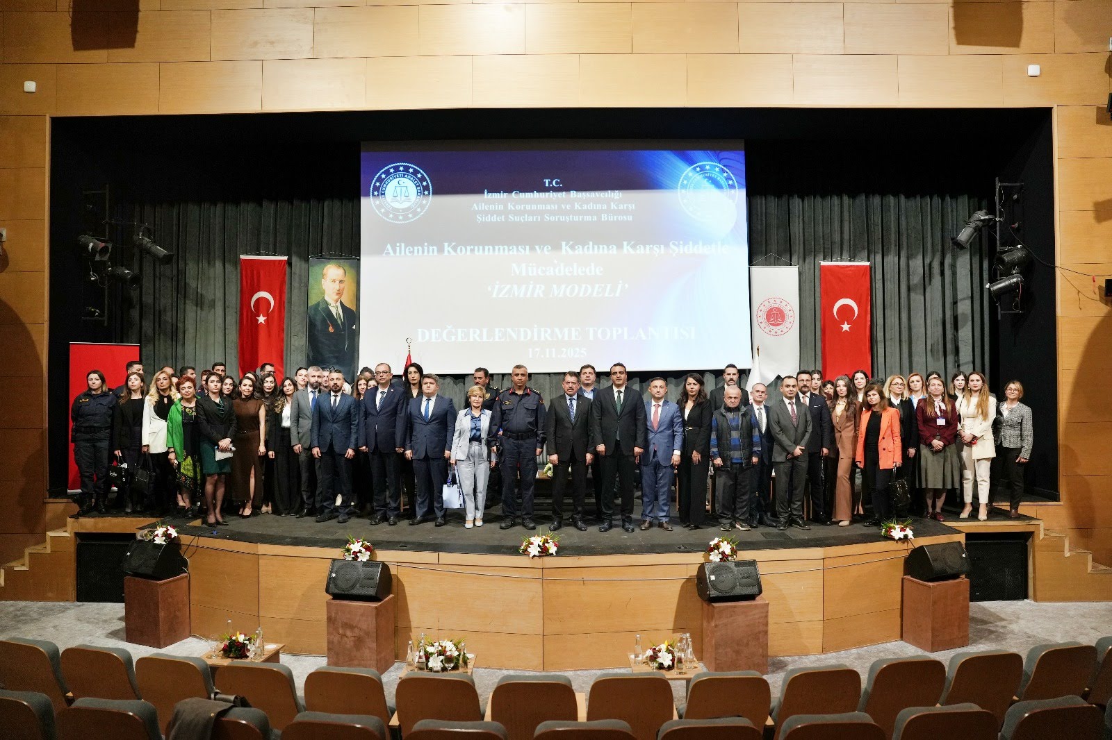 İzmir Kadına Şiddetle Mücadele uygulamaları değerlendirildi. Elektronik kelepçe kullanımının %1.212,