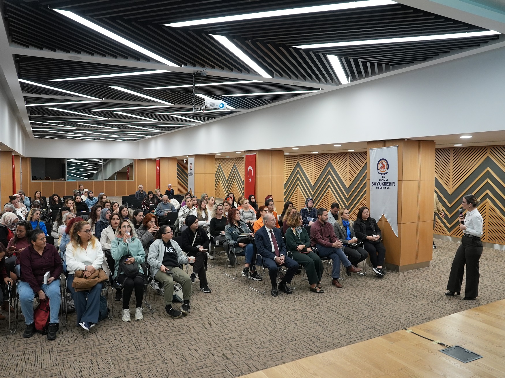 Denizli Büyükşehir Belediyesi Kent Konseyi'nin projesiyle kadın girişimciler 