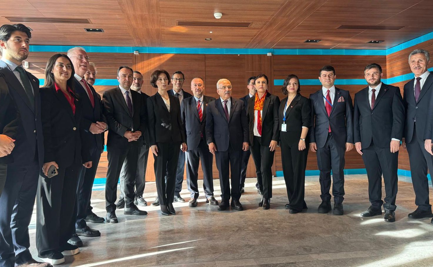 Karabağlar Başkanı Kınay, Strazburg’da Demokrasi ve İklim Krizini Masaya Yatırıldı