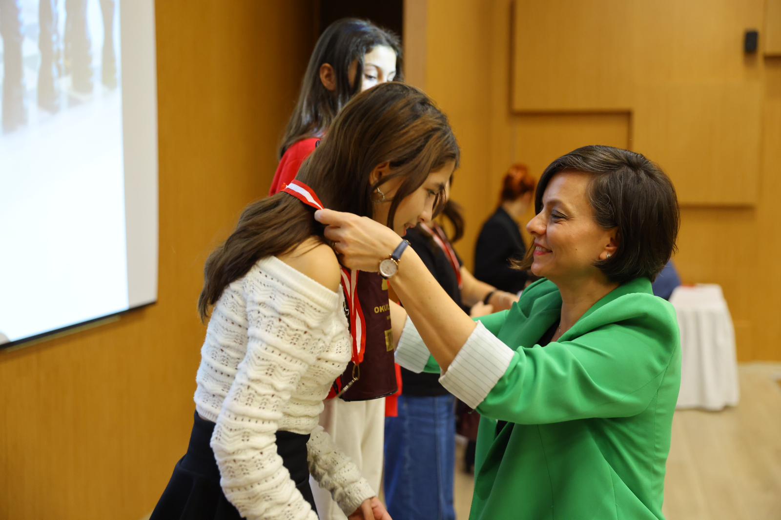 Karabağlar Belediyesi’nin 12. kez düzenlediği Başöğretmen Atatürk Satranç Turnuvası'na 12