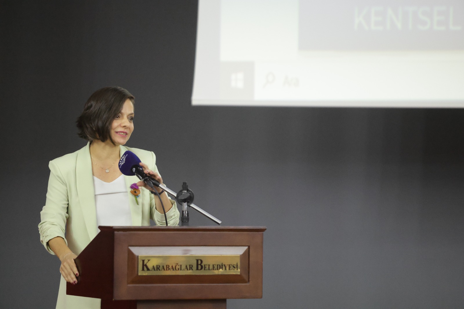 Karabağlar Belediye Başkanı Helil Kınay, Osman Aksüner Mahallesi 1. Etap