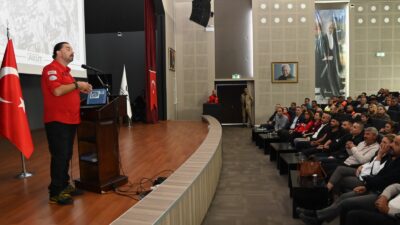 Karabağlar Belediyesi, AKUT iş birliğiyle personele 2 gün afet bilinçlendirme