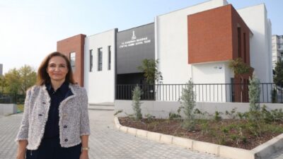 Karşıyaka Belediyesi'nin Zübeyde Hanım Mahallesi'ne kazandırdığı, aşevi, iki kütüphane ve