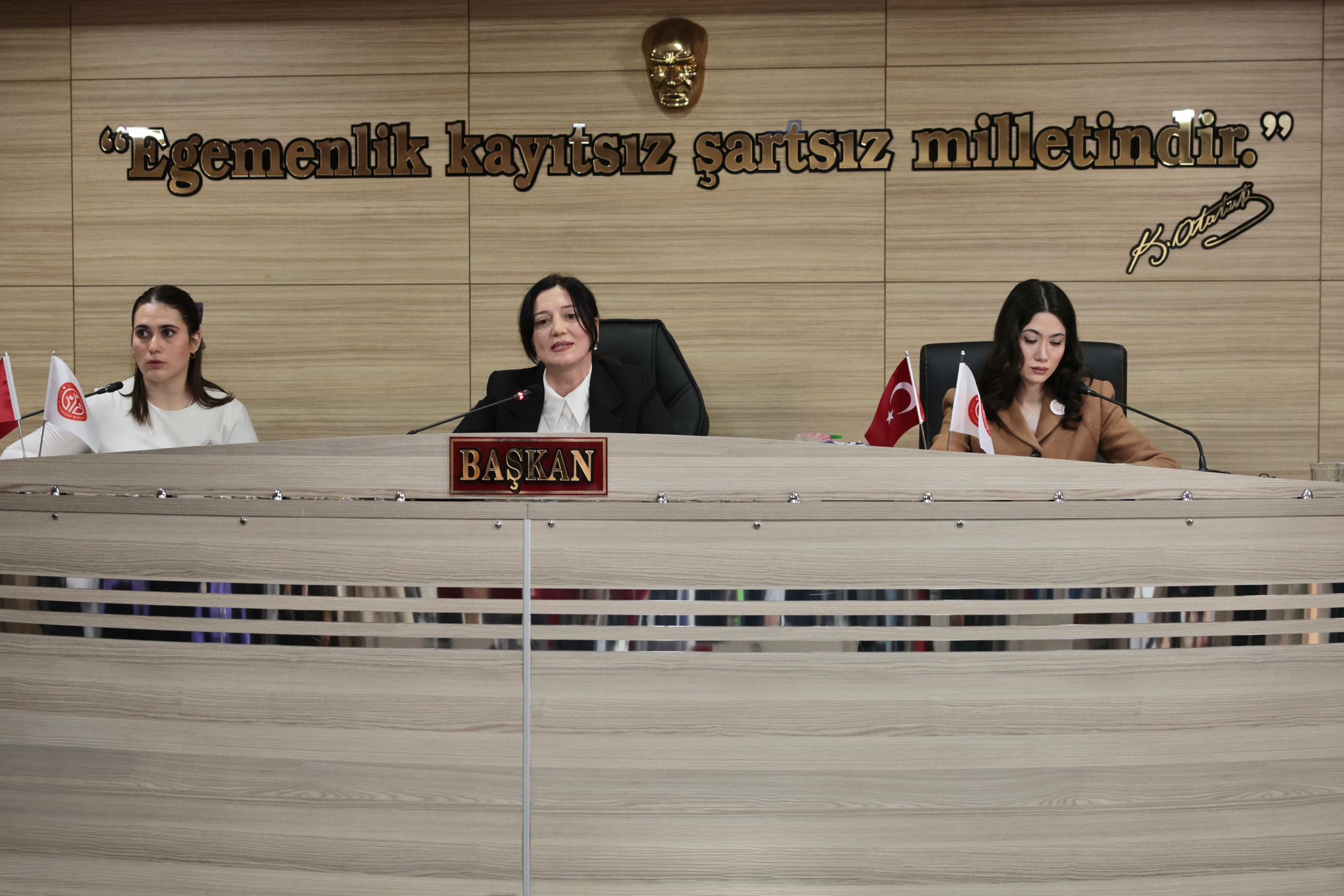 Menemen’de Kadına Şiddete Karşı Güçlü Mesaj