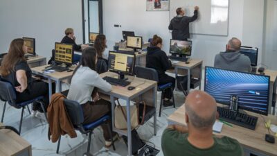 İzmir Büyükşehir Belediyesi Meslek Fabrikası, mobilya sektörüne yönelik nitelikli eleman