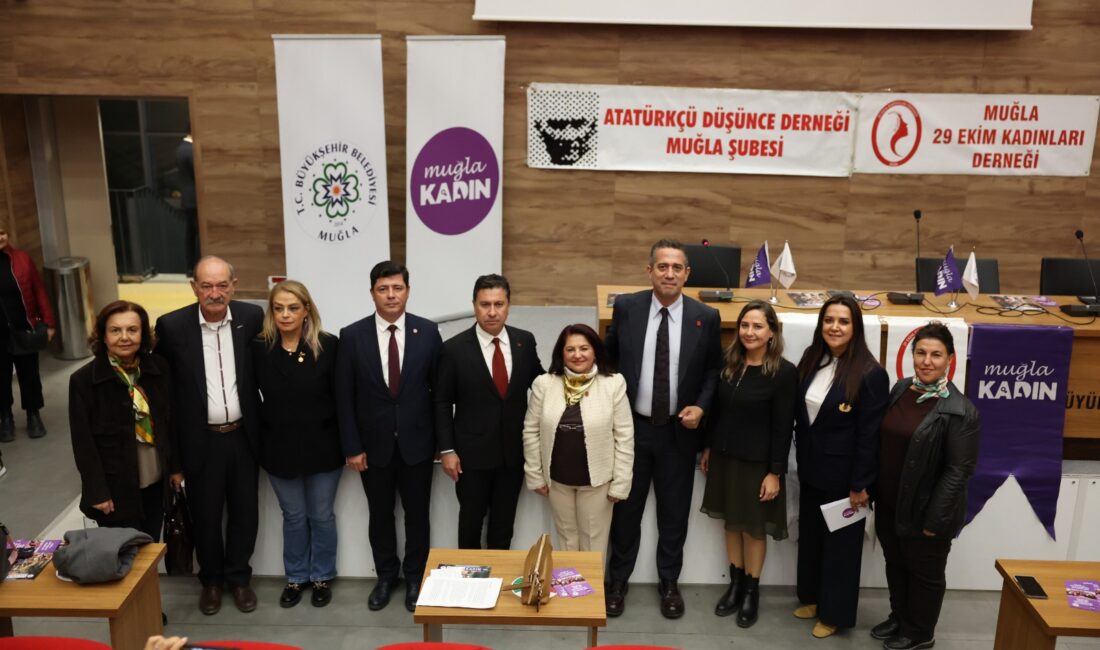 Muğla Büyükşehir Belediyesi’nin Kadına Yönelik Şiddetle Mücadele paneline Başkan Aras