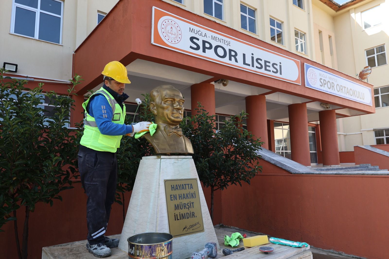 Muğla Okul Bakımı Tamam Ara Tatilde 185 Okulda Yenileme çalışması