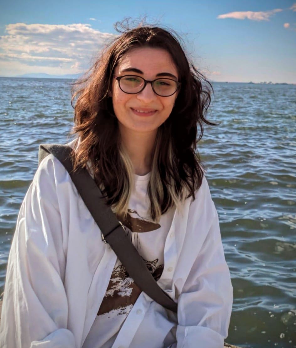 Nisanur Şeyda Özpolat Nisanur Şeyda Özpolat yazar fotoğrafı