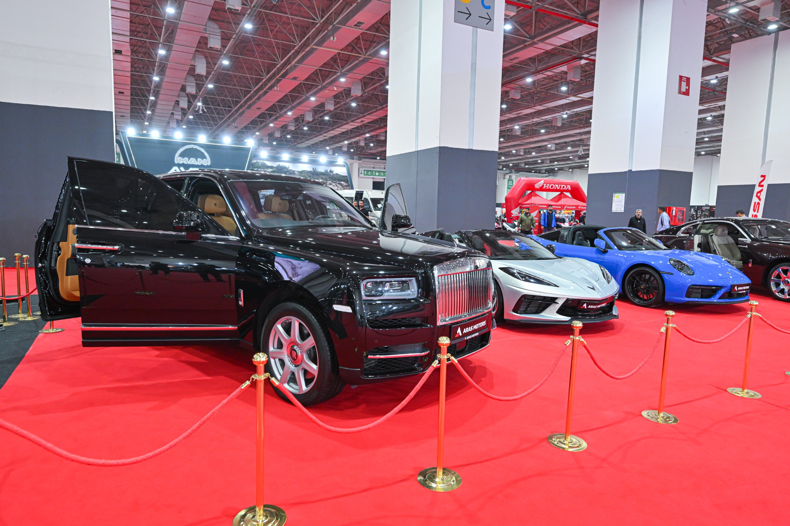 İzmir Büyükşehir Belediyesi ev sahipliğinde ilk kez düzenlenen MOTTA Motorlu