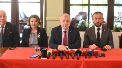 Ümit Özdağ, "Selahattin Demirtaş serbest bırakılacak" dedi. Ekonomik krizin derinleştiğini