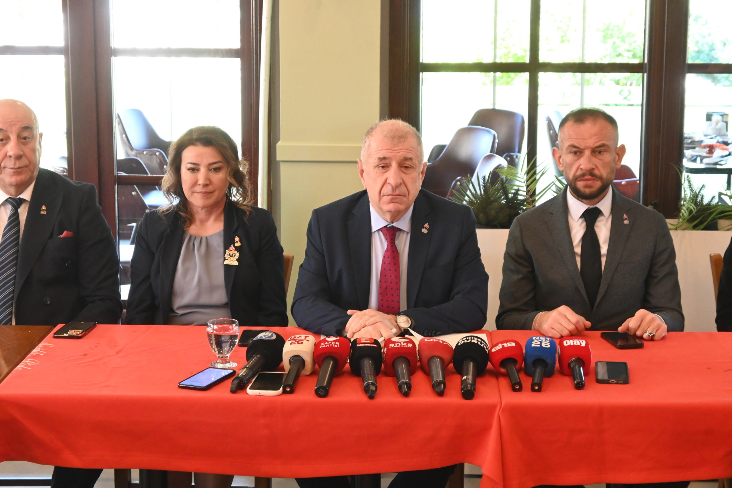 Zafer Partisi lideri Ümit Özdağ'dan şok iddia: Öcalan İmralı'dan çıkacak,