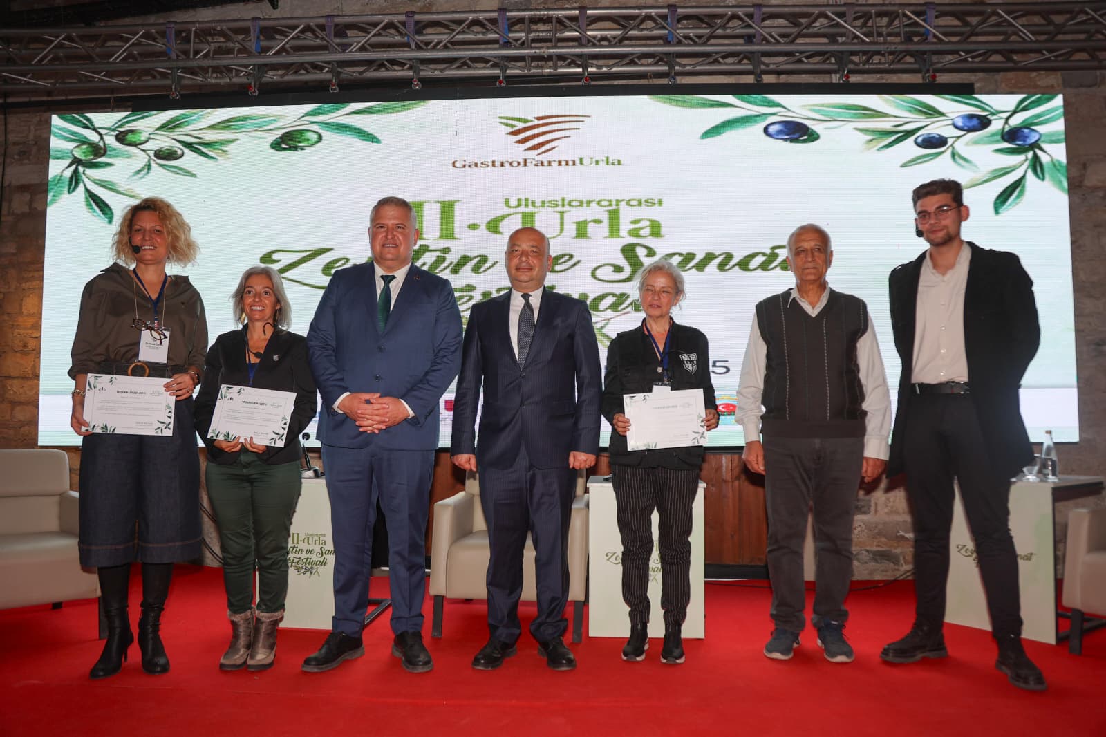 II. Uluslararası Urla Zeytin ve Sanat Festivali sona erdi. Başkan