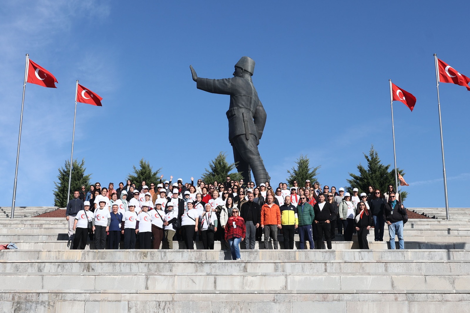 Muğla Büyükşehir Belediyesi, Cumhuriyet’in 102. yılı şerefine 102 kadını Anıtkabir'e
