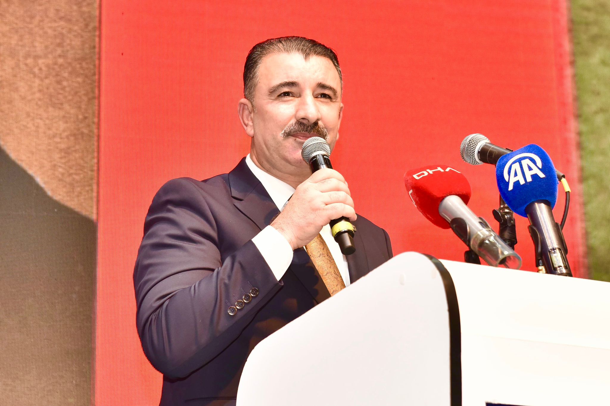 AK Parti Konak İlçe Başkanı Mehmet Sait Başdaş, Konak Belediyesi'nin