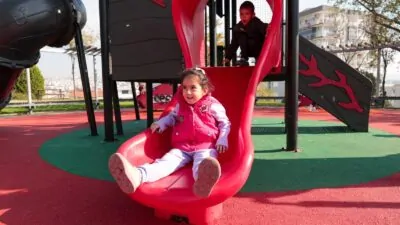 Buca Belediyesi, ilçenin nefes alanlarında büyük bir yenileme başlattı. Başkan