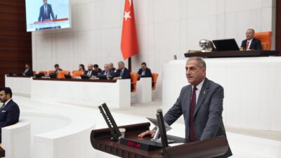 İzmir Milletvekili Hüsmen Kırkpınar, TBMM'deki yasa teklifinin yerel yönetimleri etkisizleştirdiğini