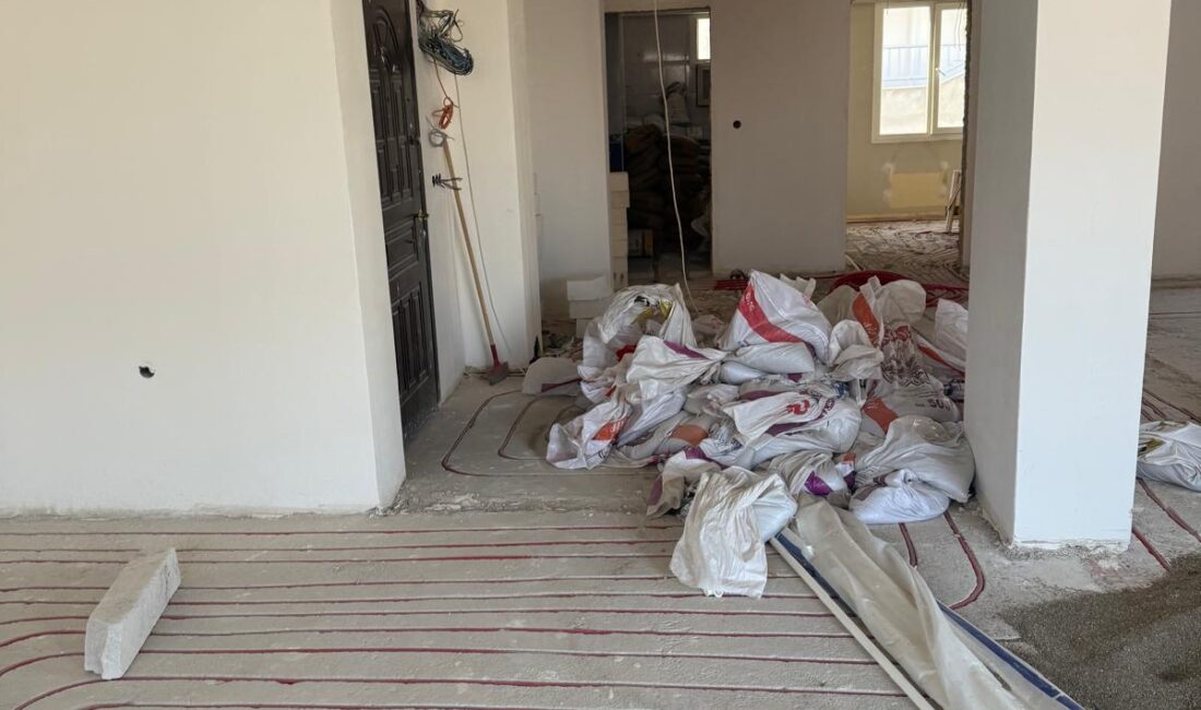 Foça’da dolandırıcılık zinciri büyüyor: Mimarın izleri Kemalpaşa’ya uzandı! Foça’da başlayıp Kemalpaşa’ya uzanan dolandırıcılık zinciri yeni mağdurlar yarattı. Merter