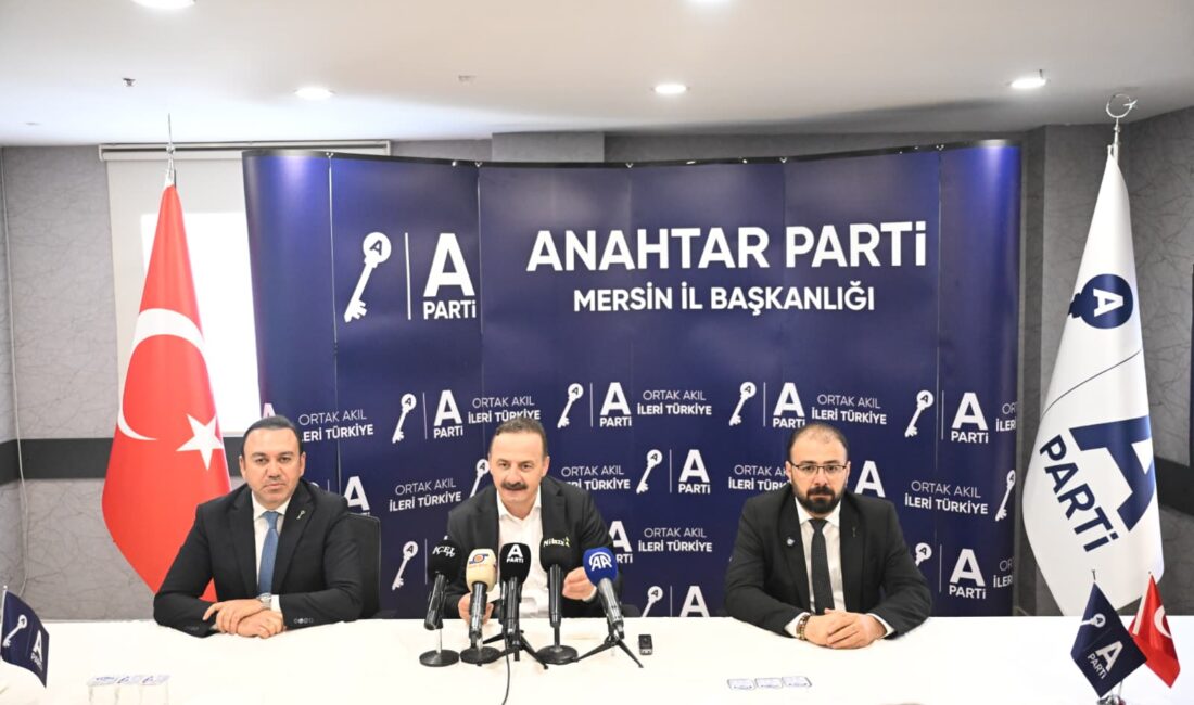 Anahtar Parti Genel Başkanı Yavuz Ağıralioğlu, Mersin'de 