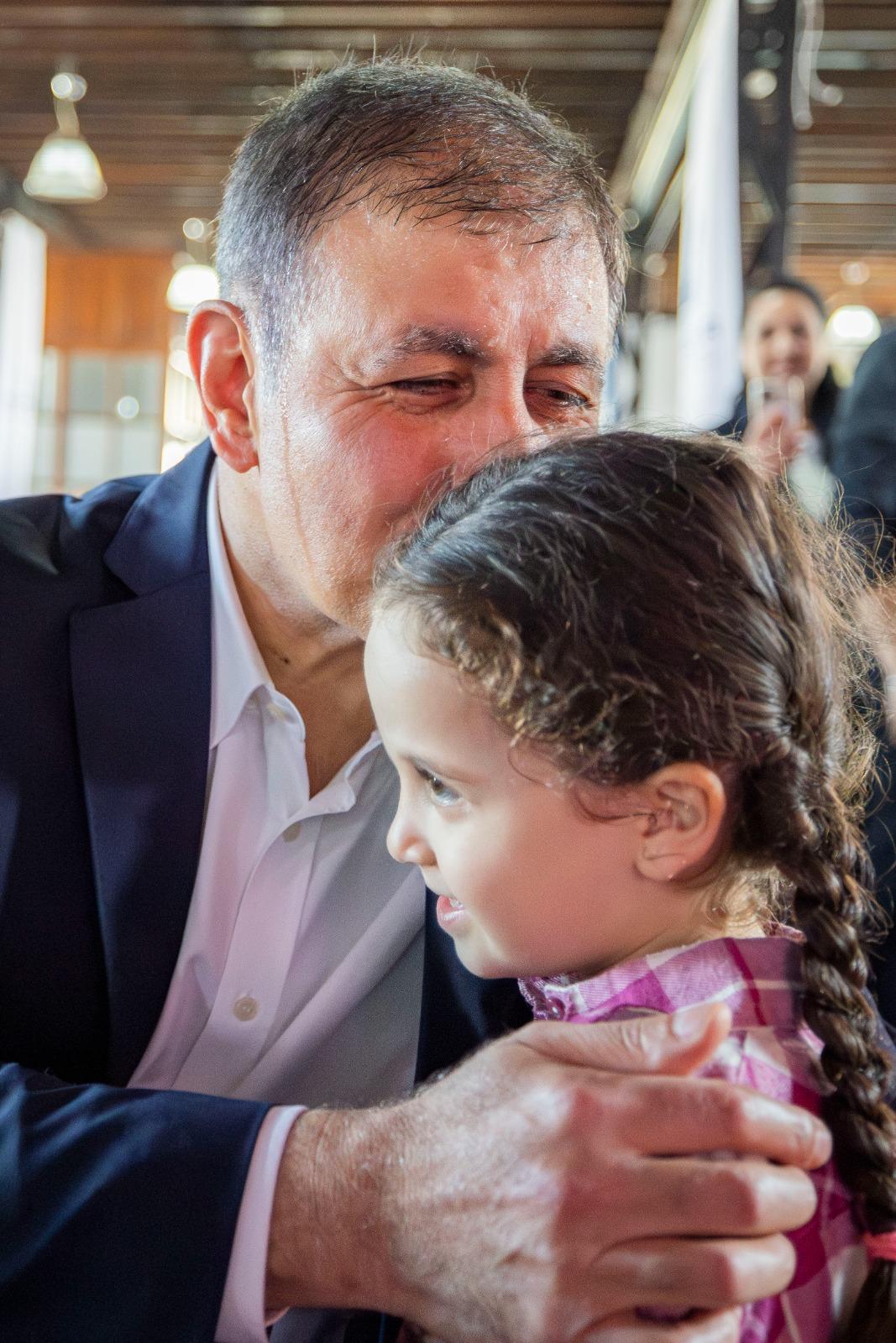 Yuvamız İzmir Çocukları, Üniversitelilerle Geleceğin Atölyeleri nde Buluşuyor