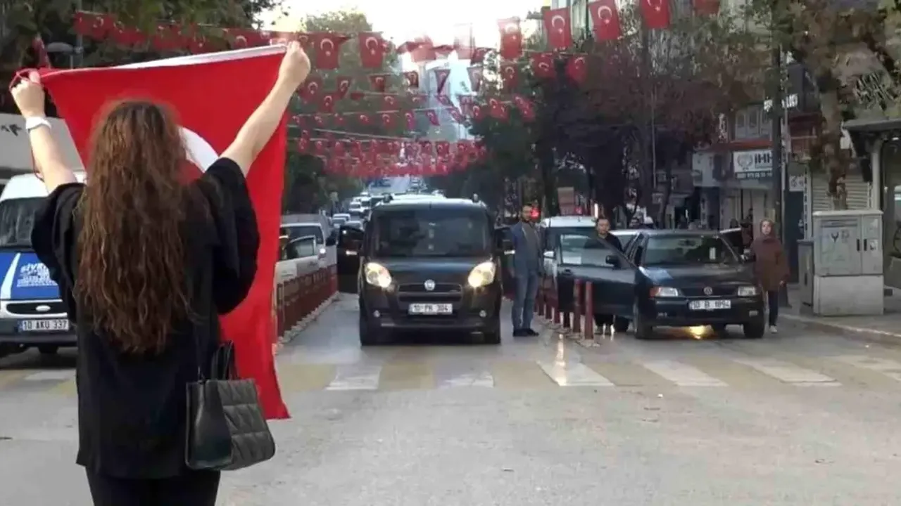 HÜDA PAR İzmir İl Başkanı Veysi Yumlu, 10 Kasım’daki anma