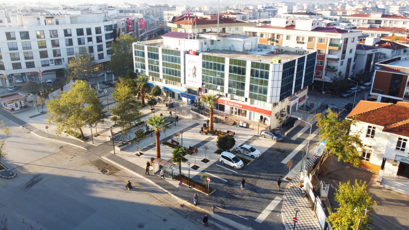 Menderes Belediyesi, 24 Kasım Öğretmenler Günü münasebetiyle ilçedeki öğretmenler için