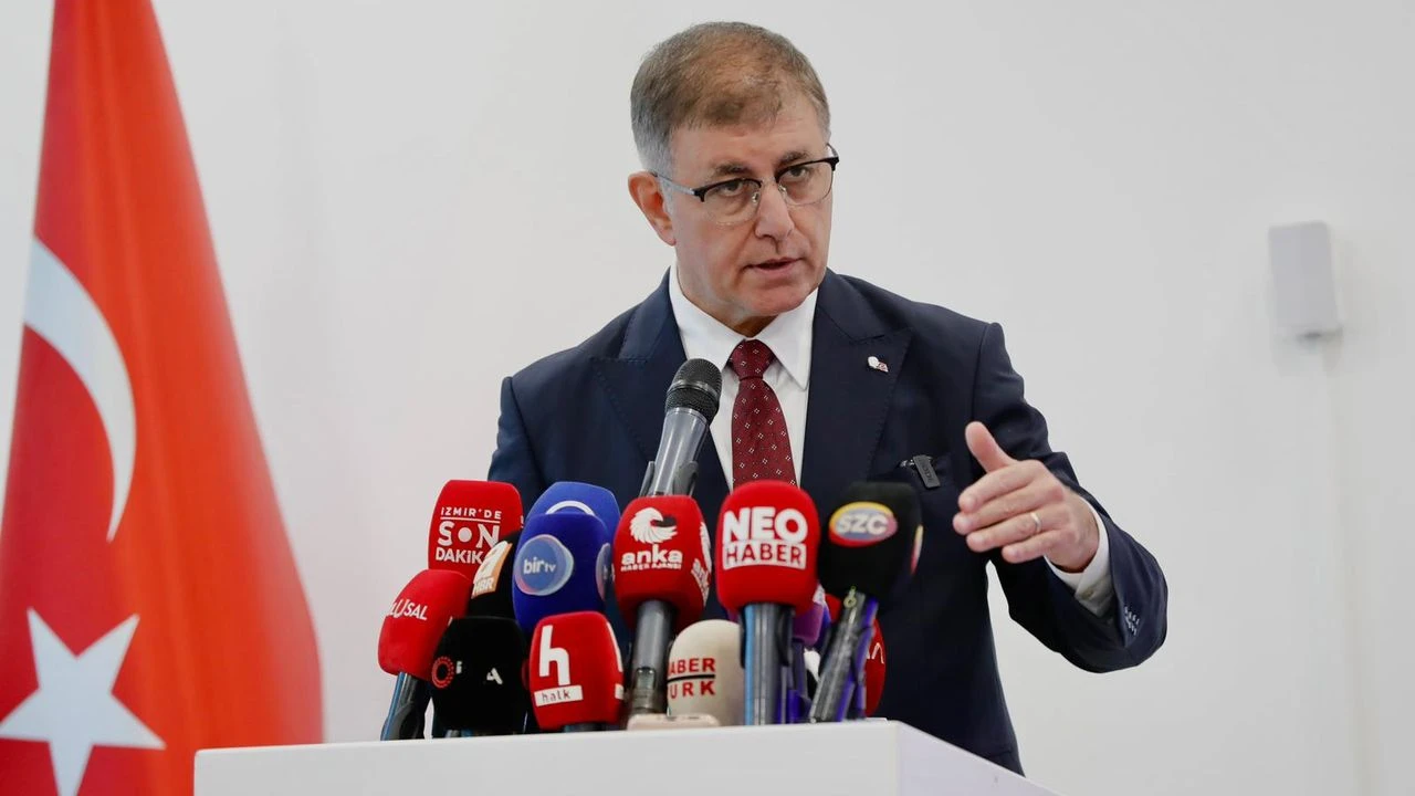 İzmir Büyükşehir Belediye Başkanı Cemil Tugay, yeni çöp master planını