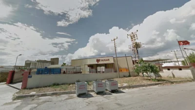 İzmir'de köklü şarap üreticilerinden Yazgan Şarapçılık’a ait Bornova Kemalpaşa Mahallesi’ndeki