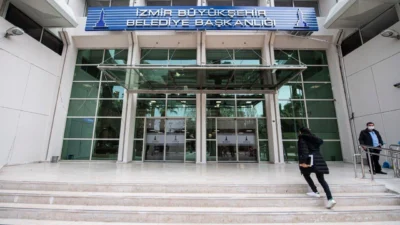 İzmir Büyükşehir Belediyesi 2 milyar TL, ESHOT ise 1 milyar