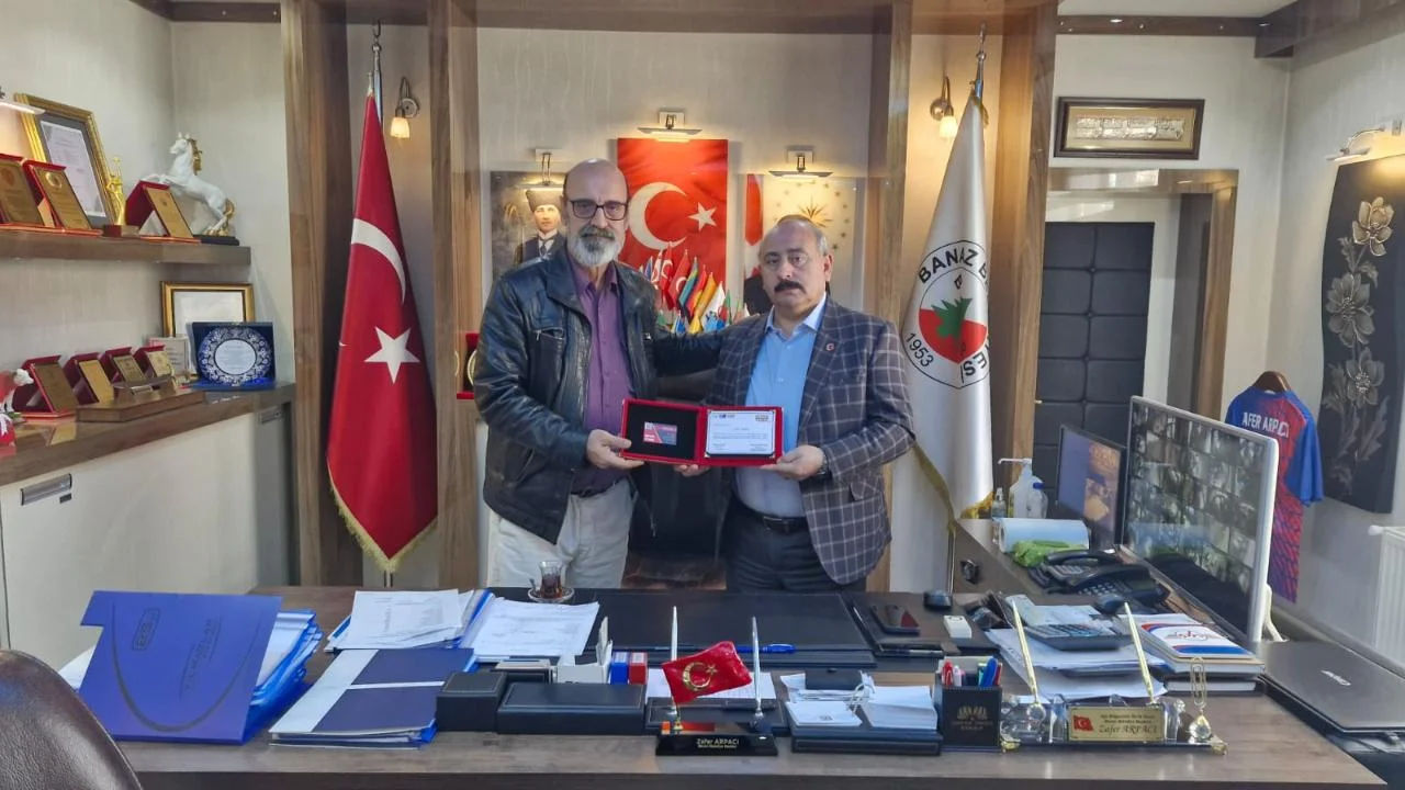 İzmir Türk TV Yönetim Kurulu Başkanı Recep Çakılkaya, Uşak'ın Banaz