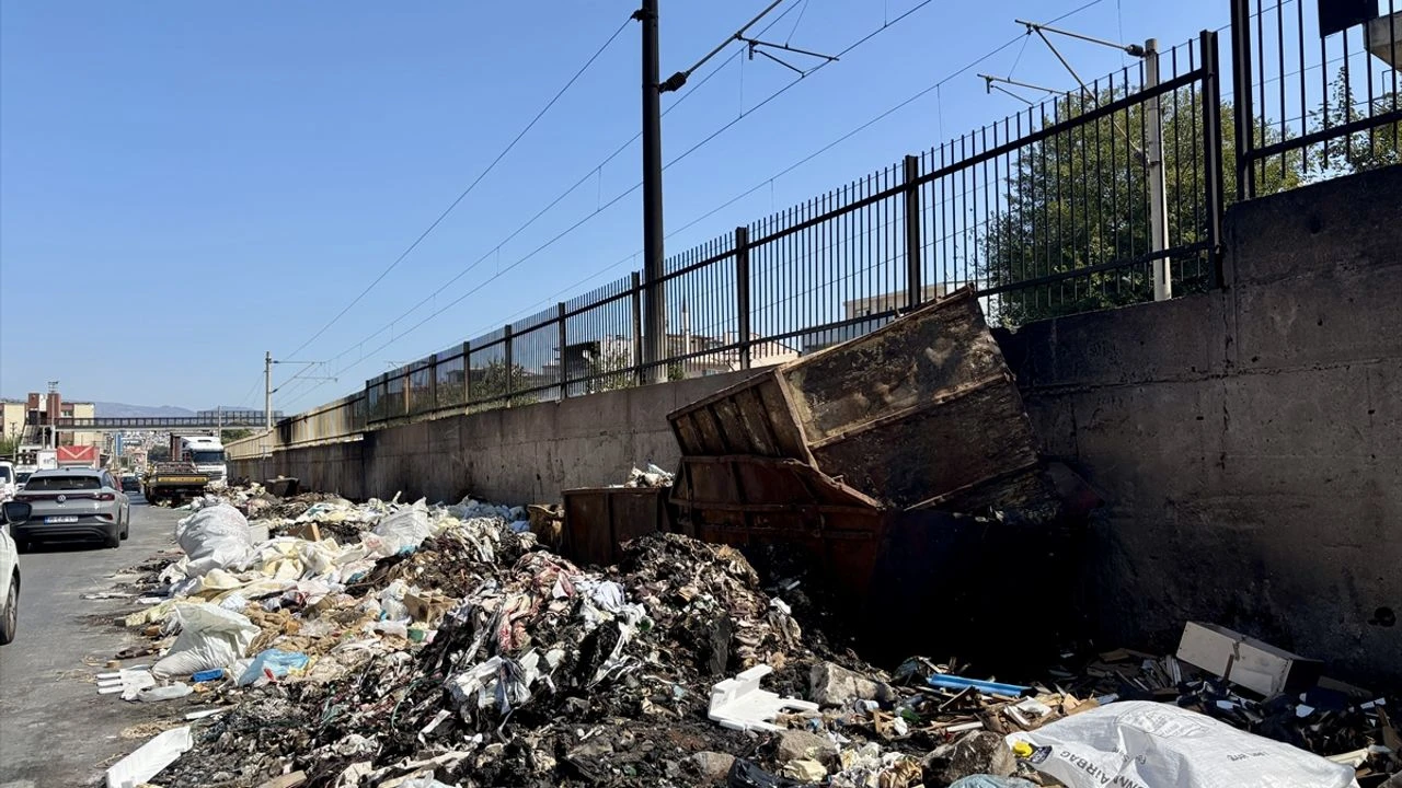 TMMOB İKK Sekreteri Aykut Akdemir, İzmir'deki çöp krizinin kalıcı çözümü