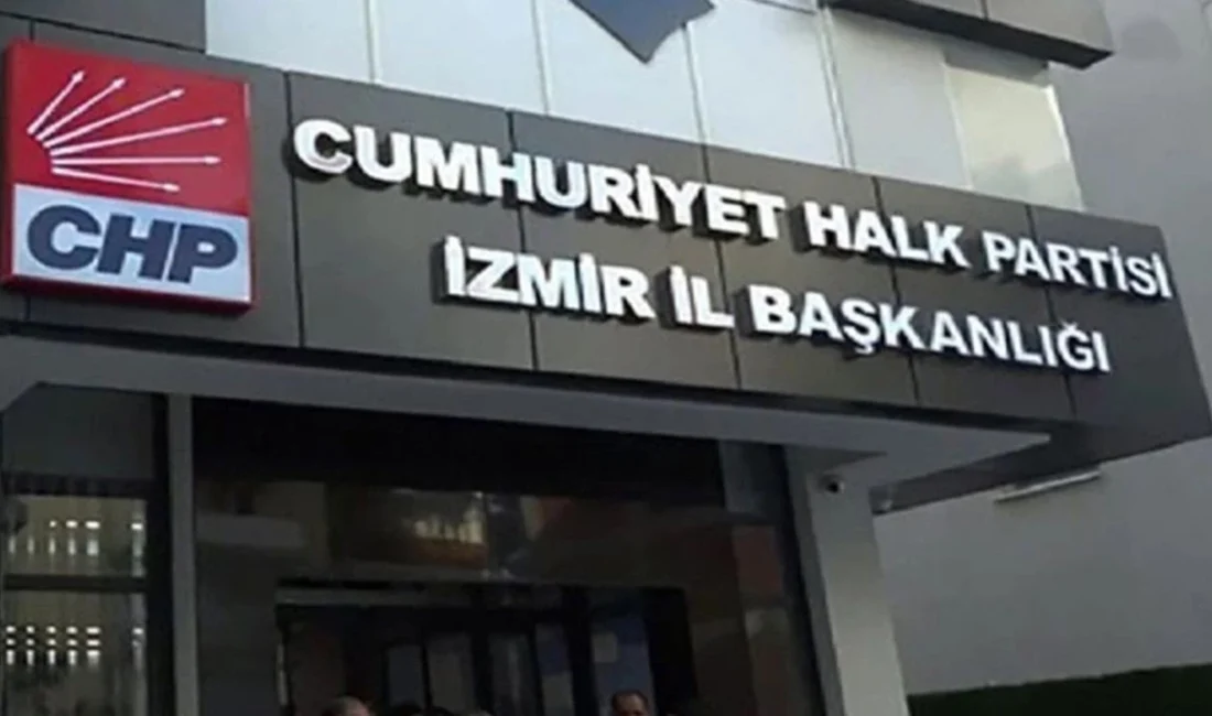 CHP İzmir’de Kritik Delege Kavgasına İlk Karar! Meclis Üyesinin Saldırısına Uğradığı İddia Edilen Yetkili, ‘Tedbirli’ Disipline Sevk Edildi! CHP İzmir İl Yönetimi, Bayraklı Manavkuyu delege seçimlerinde kavgaya karışan