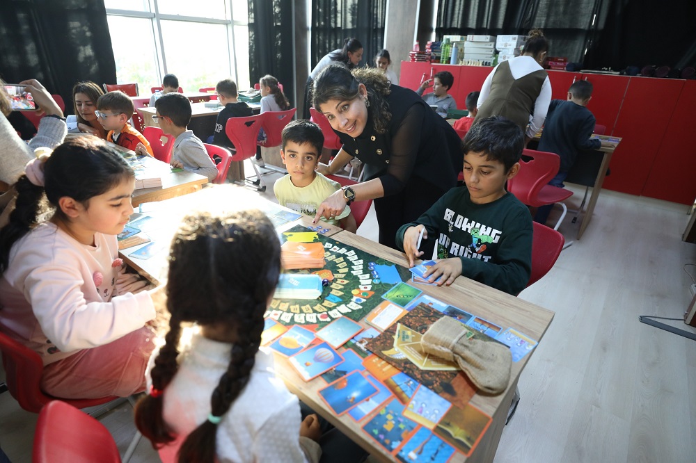 Menderes Belediyesi ve Göztepe Kadın Gücü Derneği iş birliğiyle, Çocuk