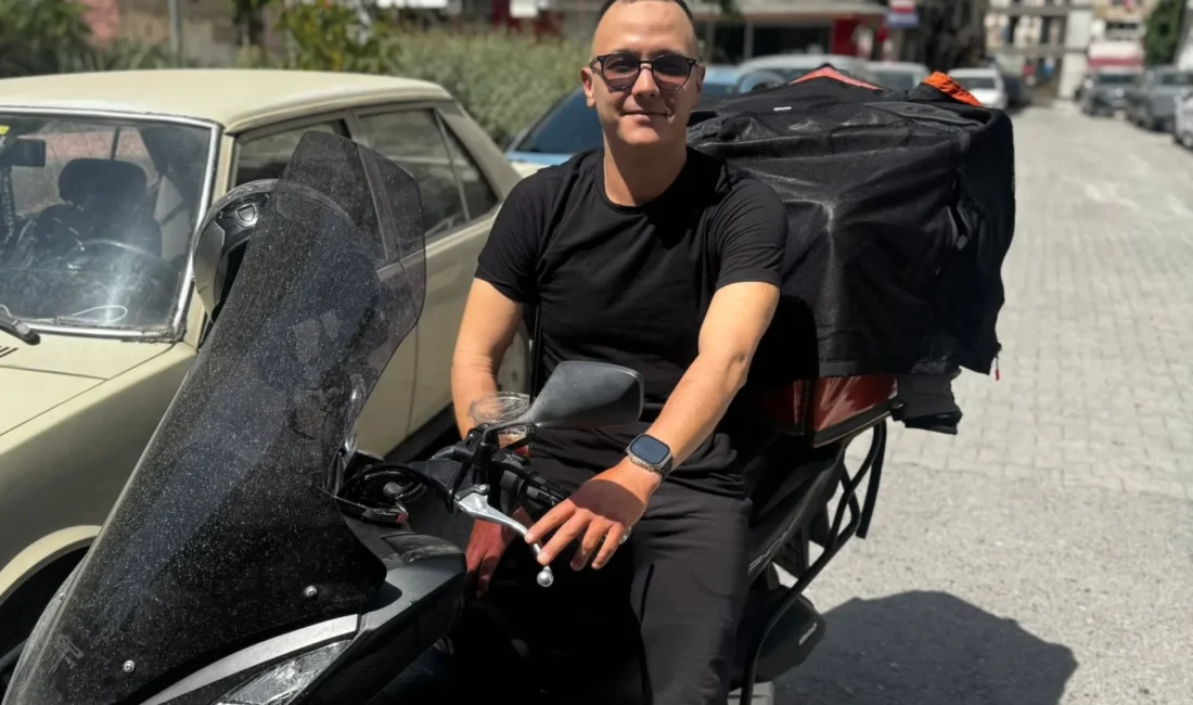 Bornova-Bayraklı Moto Kuryeler Derneği Başkanı Akın Ak, motokurye kılığında uyuşturucu