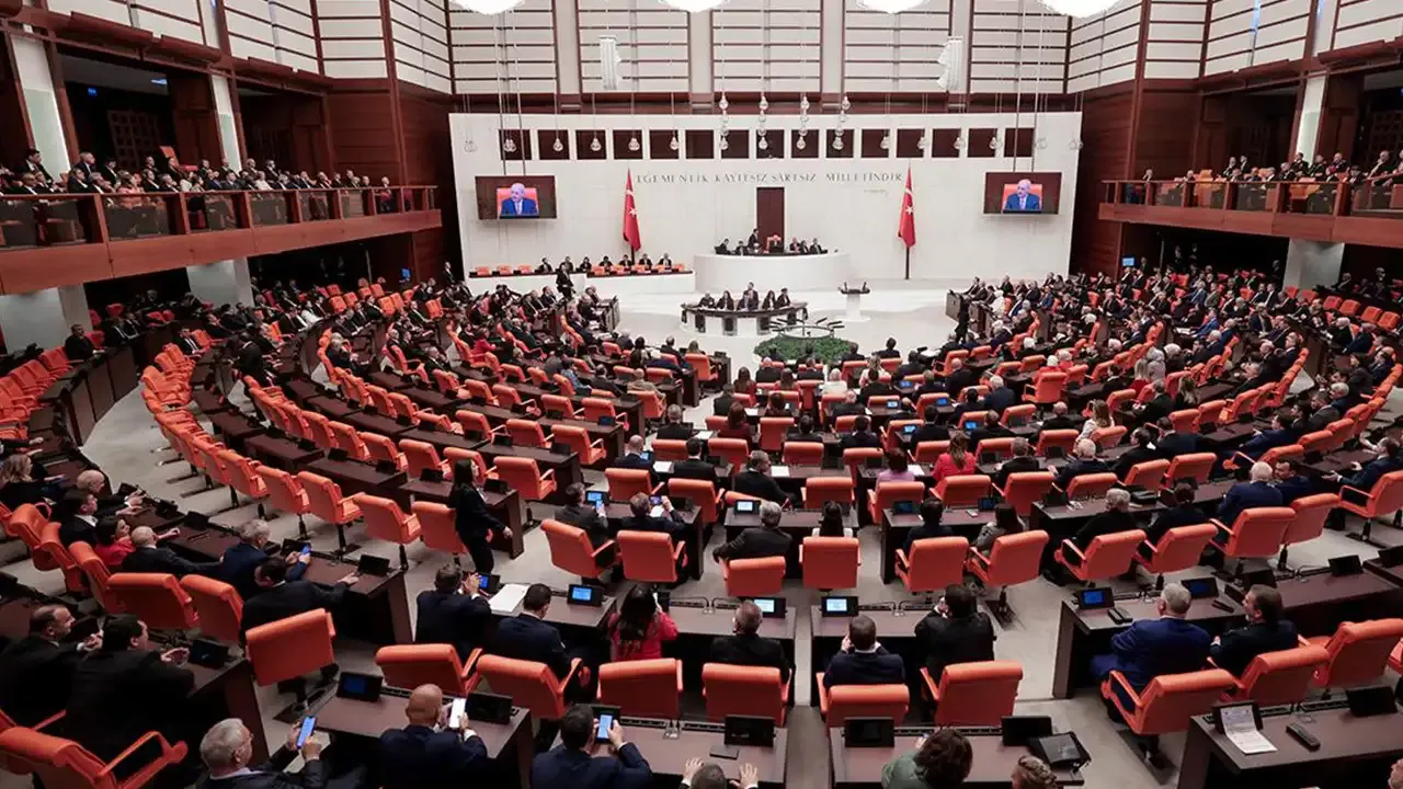 İYİ Parti'den istifa eden bağımsız Ankara Milletvekili Koray Aydın'ın CHP'ye