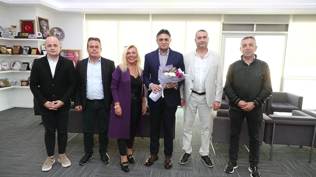 Foça sel felaketinin ardından yardıma koşan Aliağa Belediyesi'ne teşekkür ziyareti