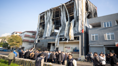 Kocaeli Dilovası'ndaki kozmetik fabrikası yangınında hayatını kaybeden 6 kadın, tüm