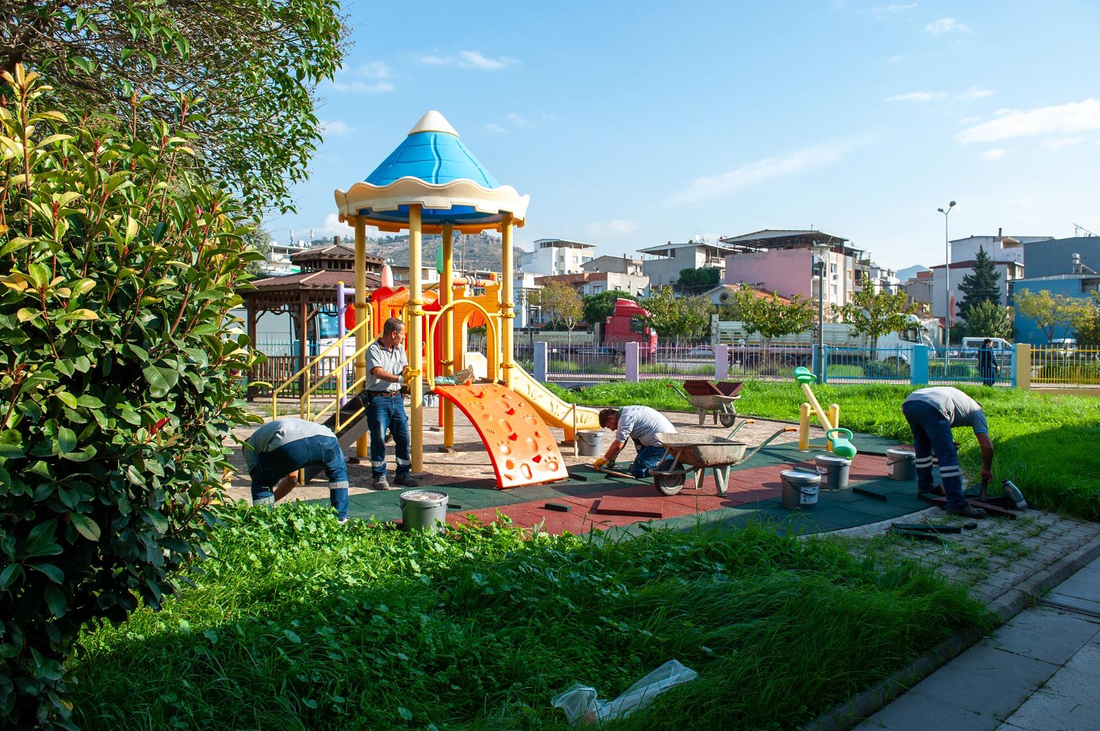 Karşıyaka Belediyesi son bir yılda 23 parkı tamamen yeniledi ve
