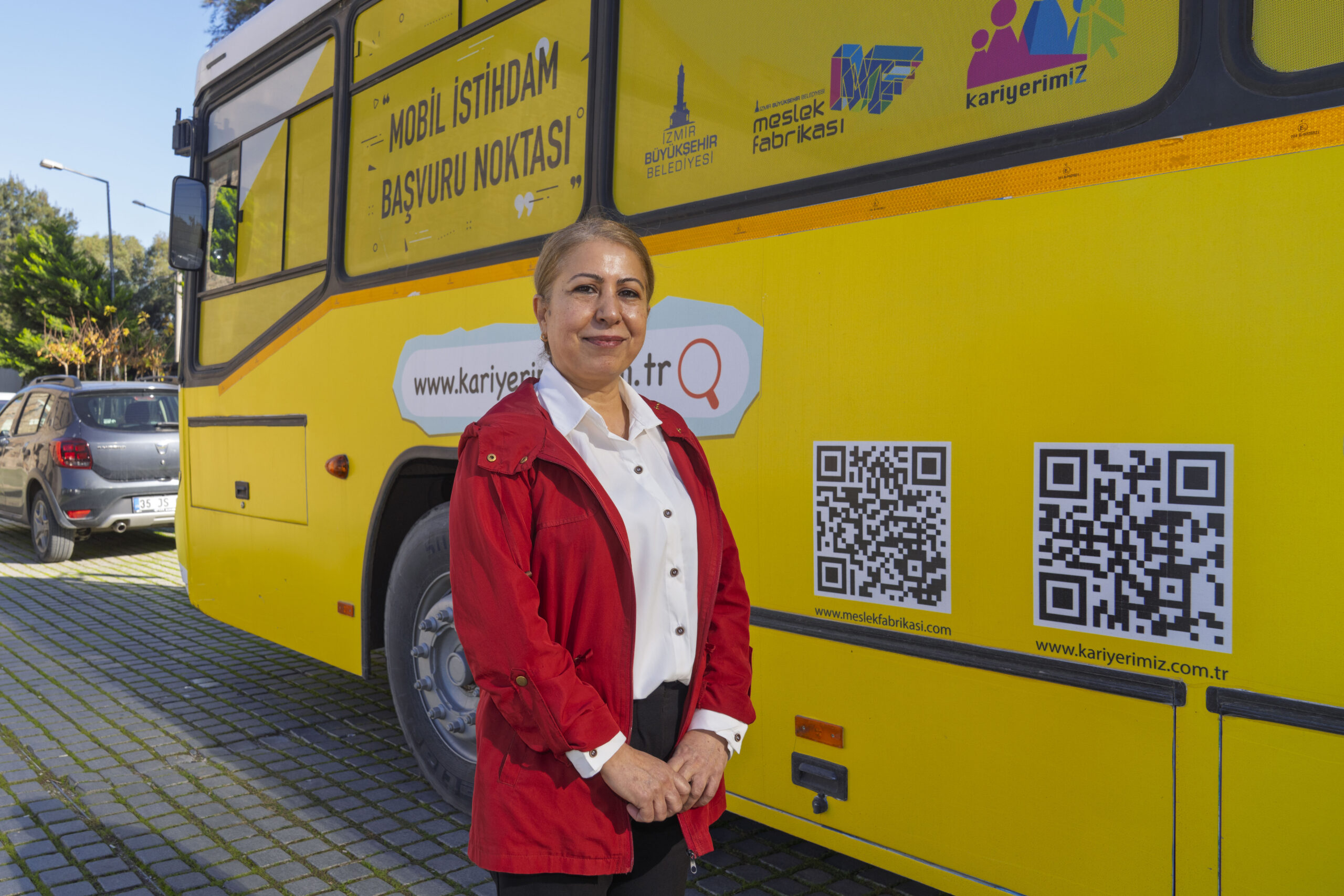 Adana'dan İzmir'e göç eden Aynur Dağaşan (51), Meslek Fabrikası'nın Mobil